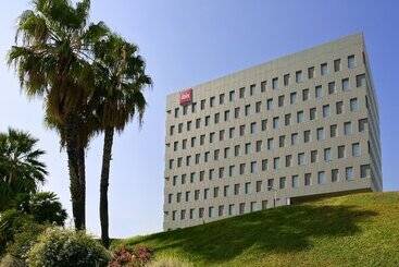 酒店 Ibis Barcelona Santa Coloma