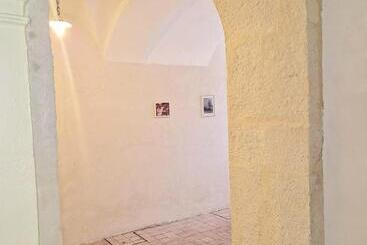 تختخواب و صبحانه Antica Dimora Barocca