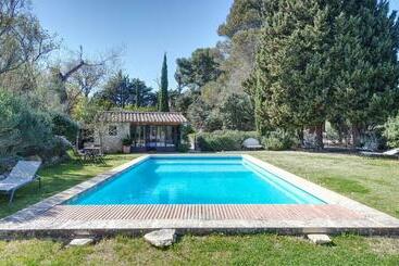 住宿加早餐  Mas Des Alpilles