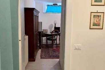 Pensió A Casa Di Asia