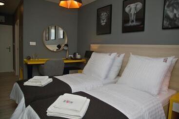 Отель B&b Alibi