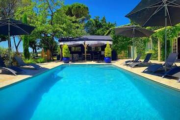 膳宿费 Le Mas Des Abeilles   Chambres D Hôtes Avec Cuisine Et Petits Déjeuners Gourmands