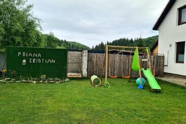 ペンション Poiana Cristian