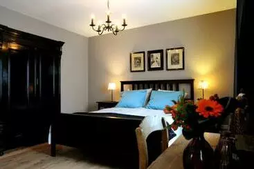 B&b T Merthoes