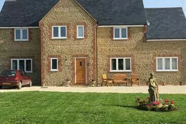 Folly Fields Farm B&b