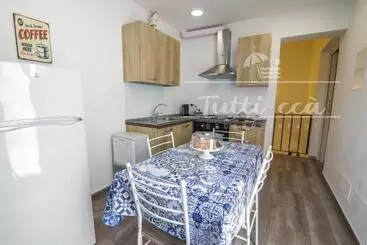 ベッドアンドブレックファースト Tutti Ccà Airport Rooms