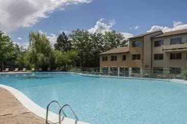 Logis Hotel Restaurant Spa Les Oliviers