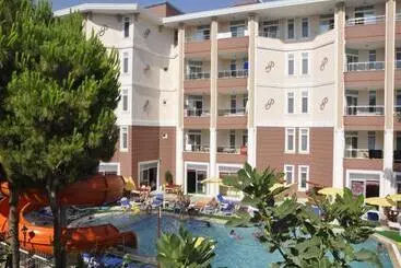Hotel Primera  & Apart