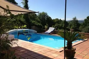 Aamiaismajoitus (B&B) Annie Chambres Hôtes