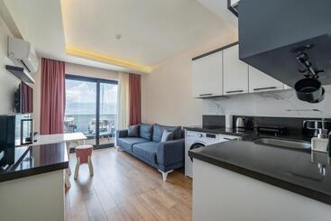 בית מלון כפרי Ece Marina Suites