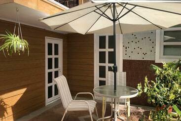 پانسیون Cozy House