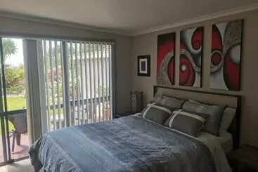 ペンション Sunrise Suite