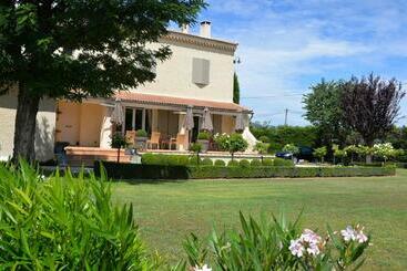 Bed and Breakfast Domaine Des écureuils