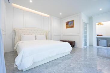 Bed and Breakfast Je T Aime Cafe & Villa