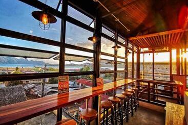 Vandrarhem Michel Inn Coron