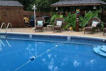 Tradewinds Lodging And Bed & Breakfast