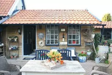 Prive Tuinhuis B&b Elly