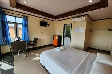 Baan Khao Noi Resort