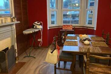 住宿加早餐  The Townhouse B And B