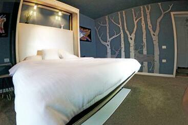 پانسیون Apulum Gardens