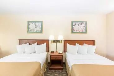 فندق Days Inn By Wyndham Grand Island I80