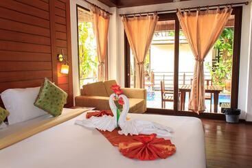 هتل Sasitara Residence