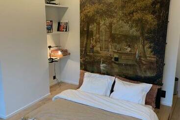 تختخواب و صبحانه Margaretha S Room