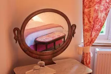 Aamiaismajoitus (B&B) Château Le Méjean