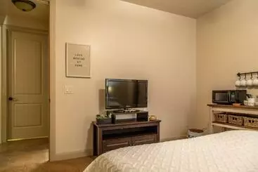 ペンション Hurricane Hill Home