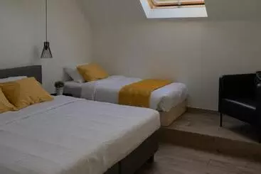 Au Petit Canteleu Bed & Breakfast
