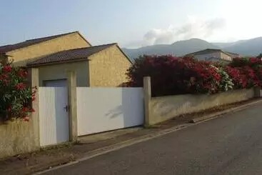 Pansiyon 2 Pièces Indépendant Avec Son Jardinet Privé