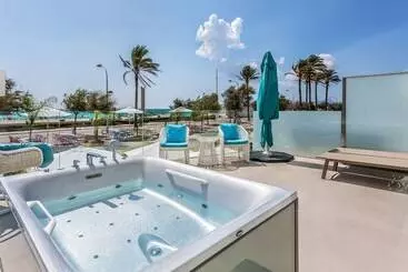 Aparthotel The Hype Beachhouse