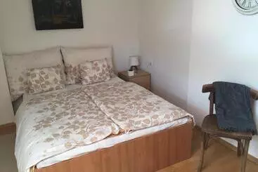 Majatalo Dósa Tanya, Vendégház