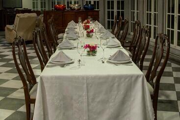 فندق The Lorian Club