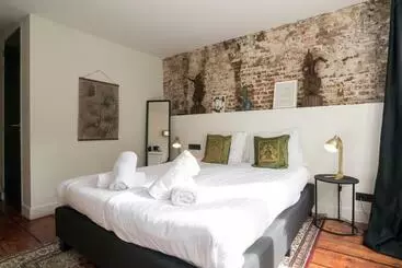 ベッドアンドブレックファースト Twenty Five Rooms
