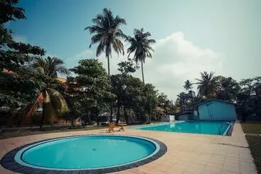 Hotel Reef Garden Polhena