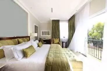 Отель The Marion On Nicol