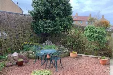 ベッドアンドブレックファースト Holly Trees