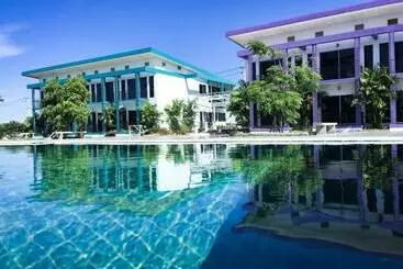 Menam Resort