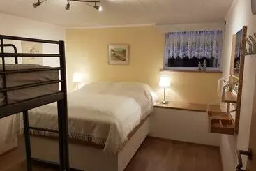 تختخواب و صبحانه Holiday Guesthouse
