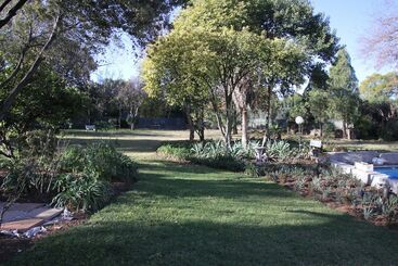 ベッドアンドブレックファースト Private Cottages