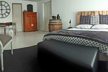 بنسيون Chambre Au Tonneau