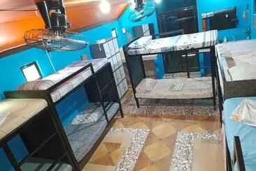 ユースホステル Adrianas Place Backpackers Panglao