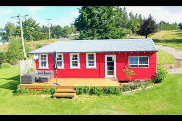 민박 Little Red School House