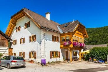 בית מלון כפרי Grillhof Gut