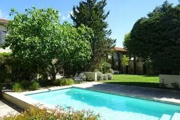 Aamiaismajoitus (B&B) Domaine De La Girafe