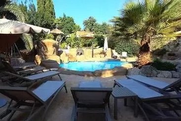 هتل The Red Farm Relais & Spa