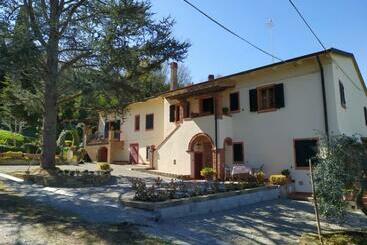 فندق Podere Chiasso Gherardo