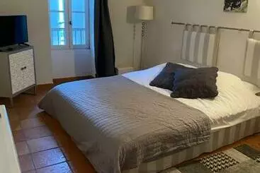 Profitez Des Fêtes De Fin D Année En Louant  Pegau B&b   Châteauneuf Du Pape