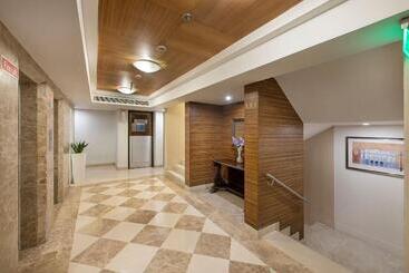 בית מלון כפרי Bloomsuites L Ahmedabad